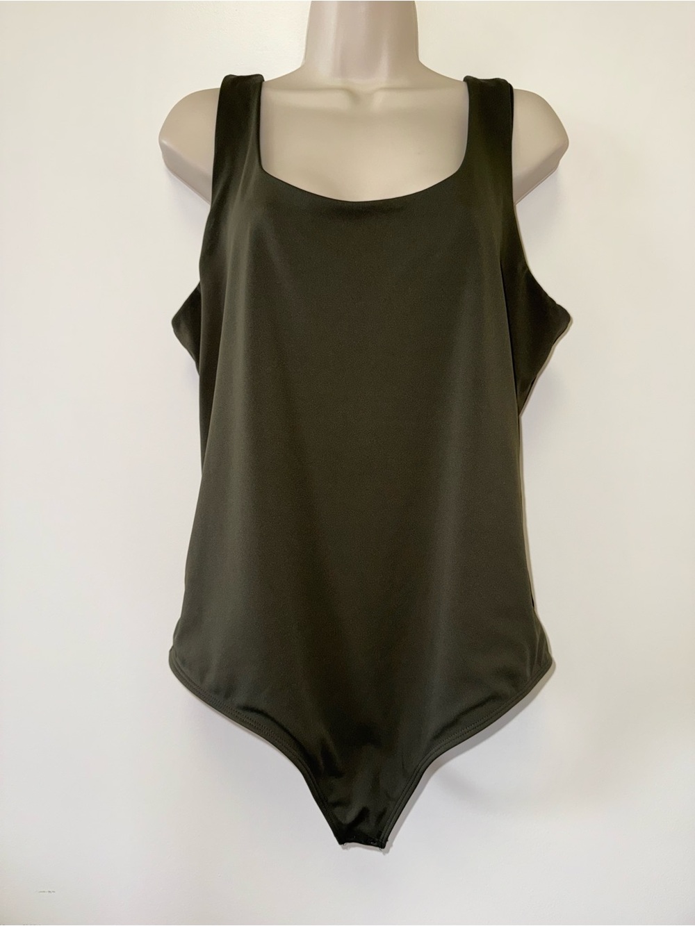 Express (XL) Green Body Contour Bodysuit with Scoop Neck